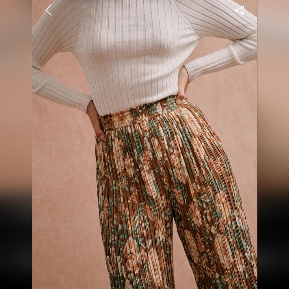 Sezane Cyrano Pleated Flowy Trousers - Floral Brown - Picture 2 of 4